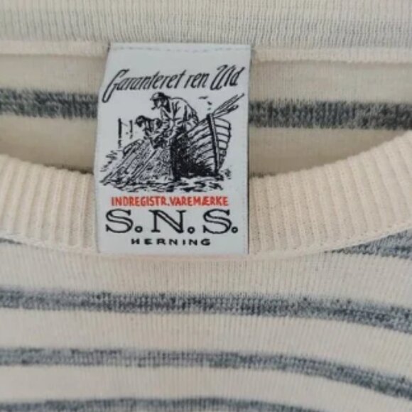 S.N.S. Herning 100% Virgin Wool Sweater Size Large Gray Cream Stripe Nautical - Picture 5 of 13